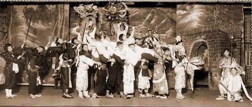 如此豪華的布景，在那個(gè)時(shí)代已經(jīng)屬難得。
