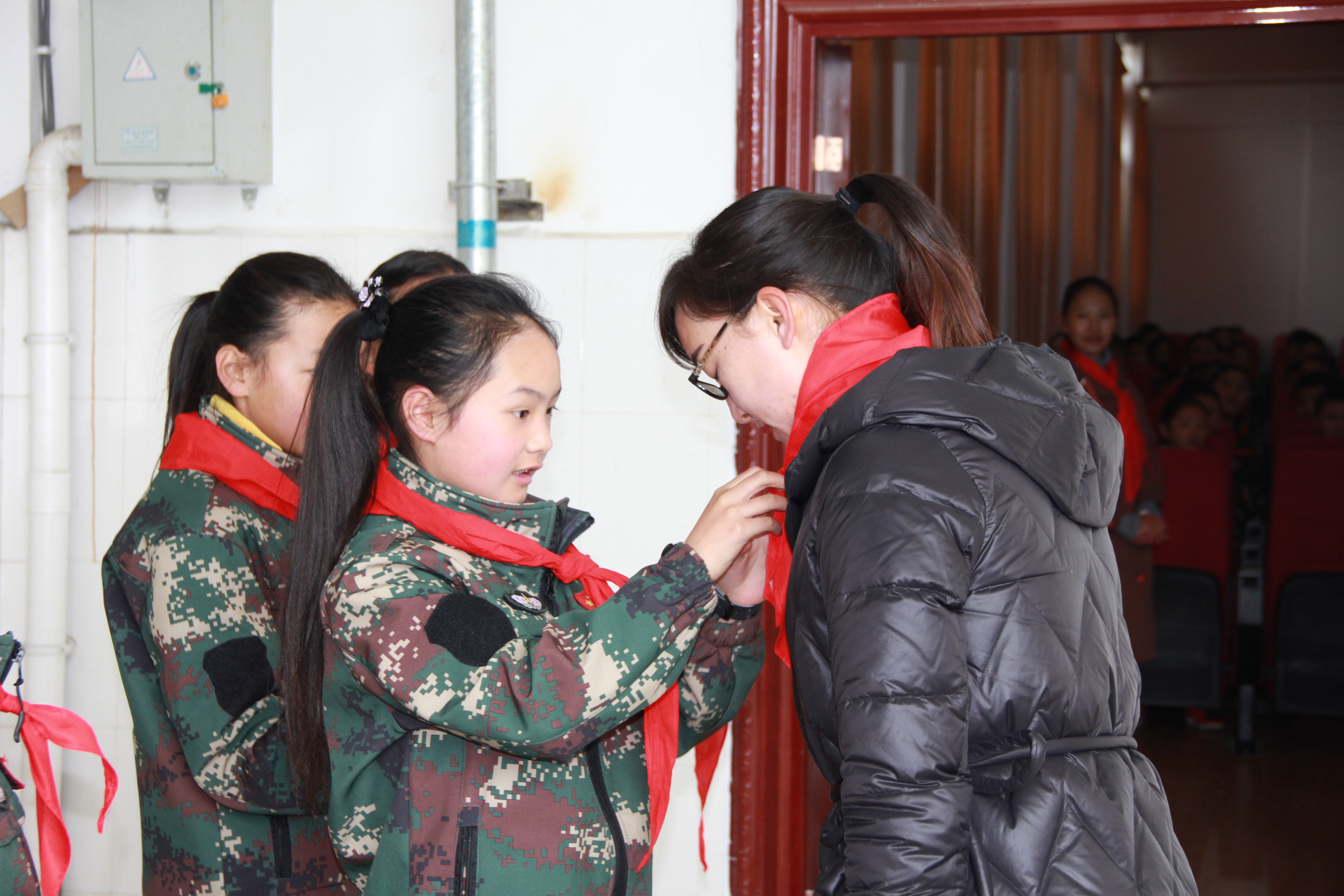 我州各地開展學雷鋒志愿服務活動