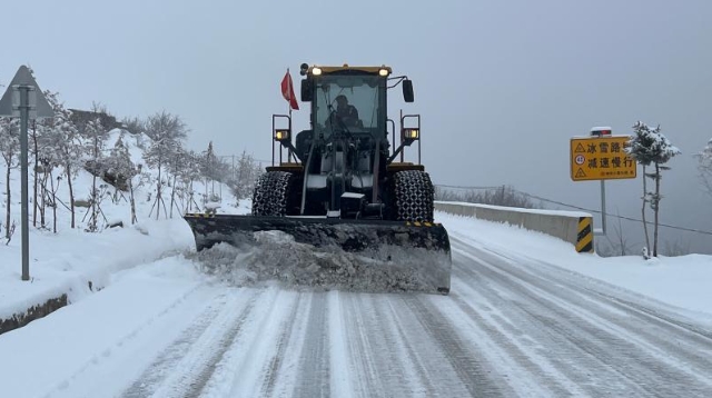 白馬雪山路段已恢復(fù)通車