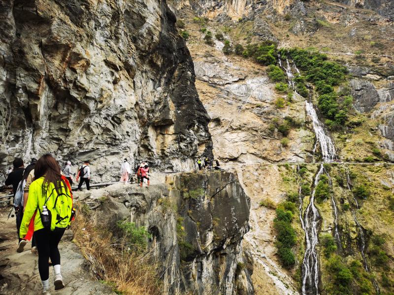 “活力山水·2024香格里拉戶外行”——虎跳峽高路徒步體驗(yàn)活動獲好評