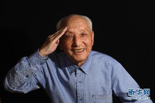 （抗戰(zhàn)勝利70周年）（1）敬禮，老兵！